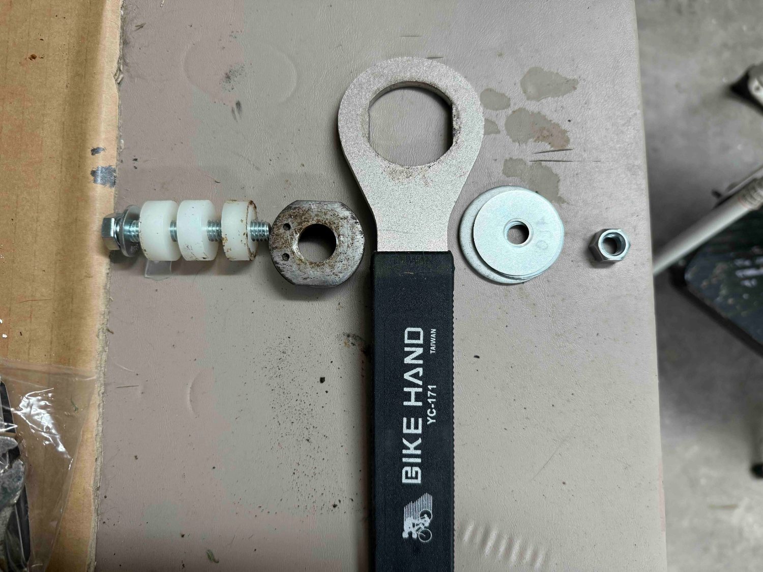 Rear bearing cup remover.jpg