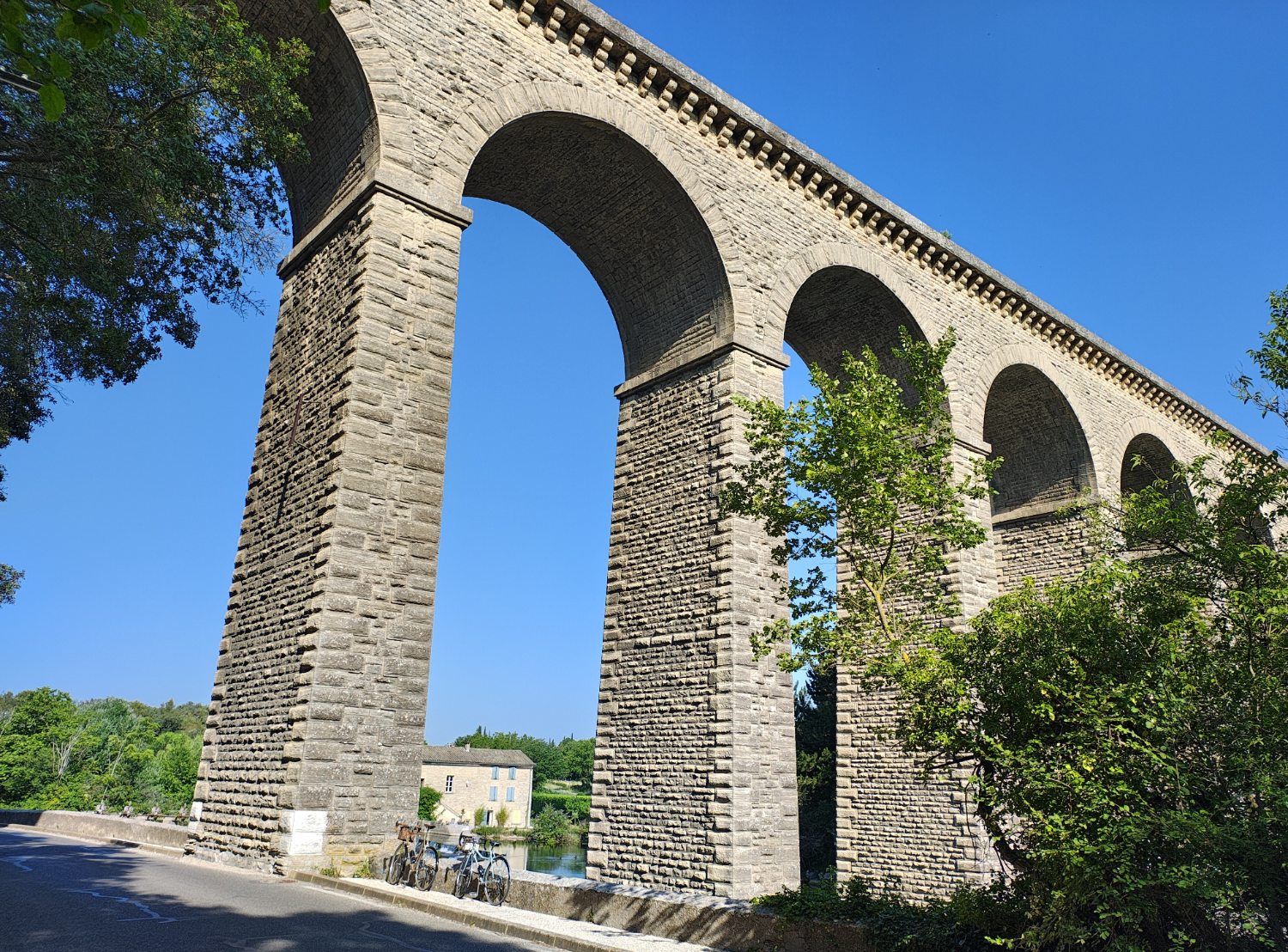 Pont-aqueduc de Galas.jpg