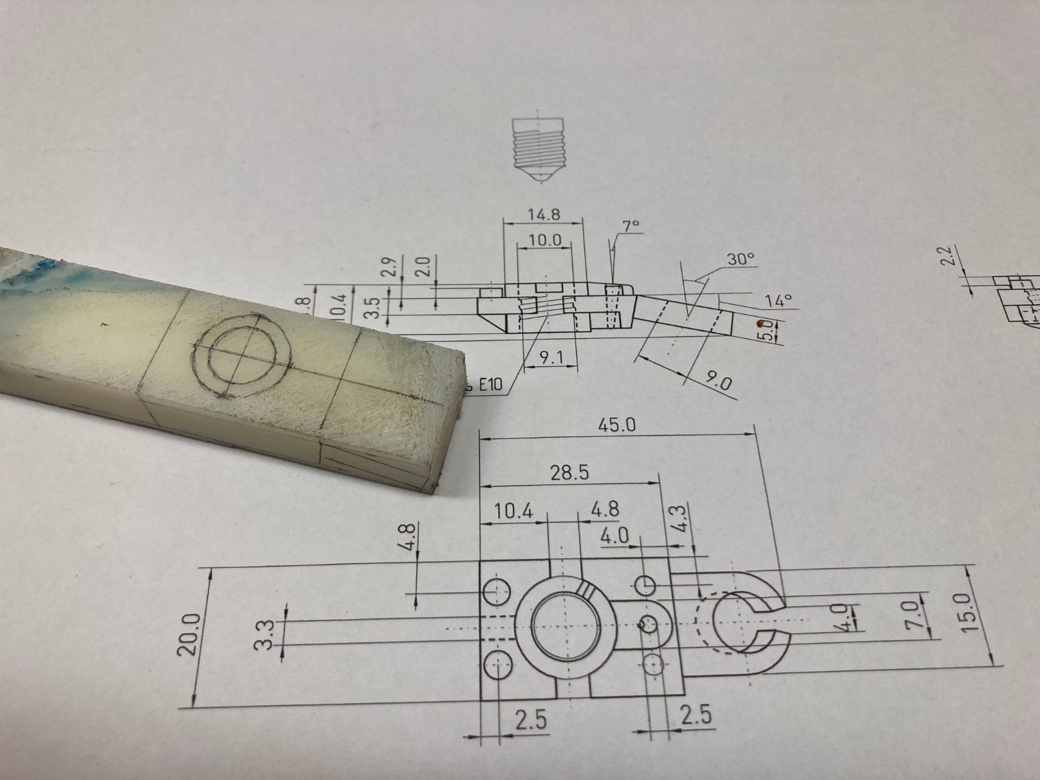 Marked block of polyamide.