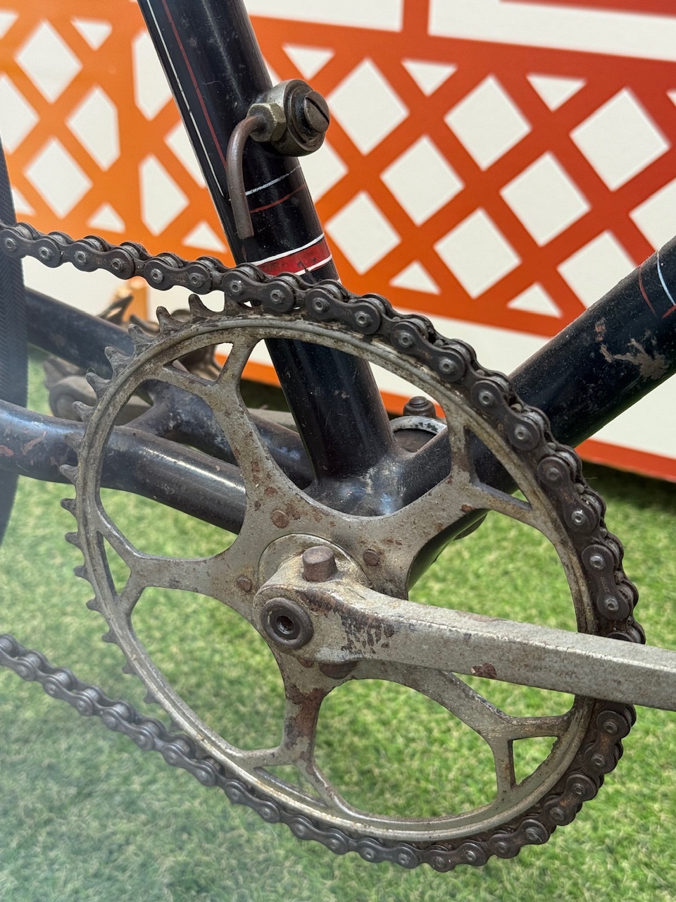 Oliedruppelaar voor de ketting