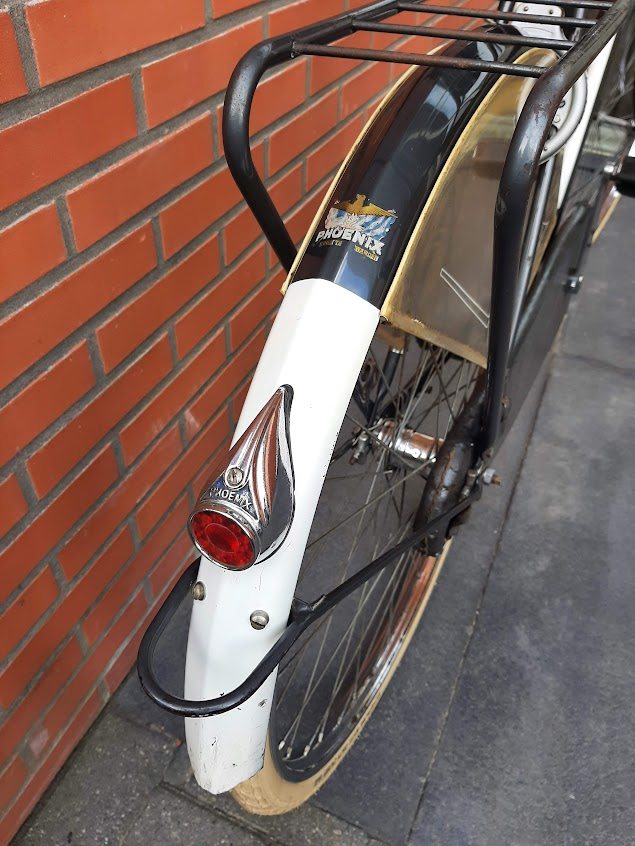 Phoenix 1958 achterspatbord.jpg