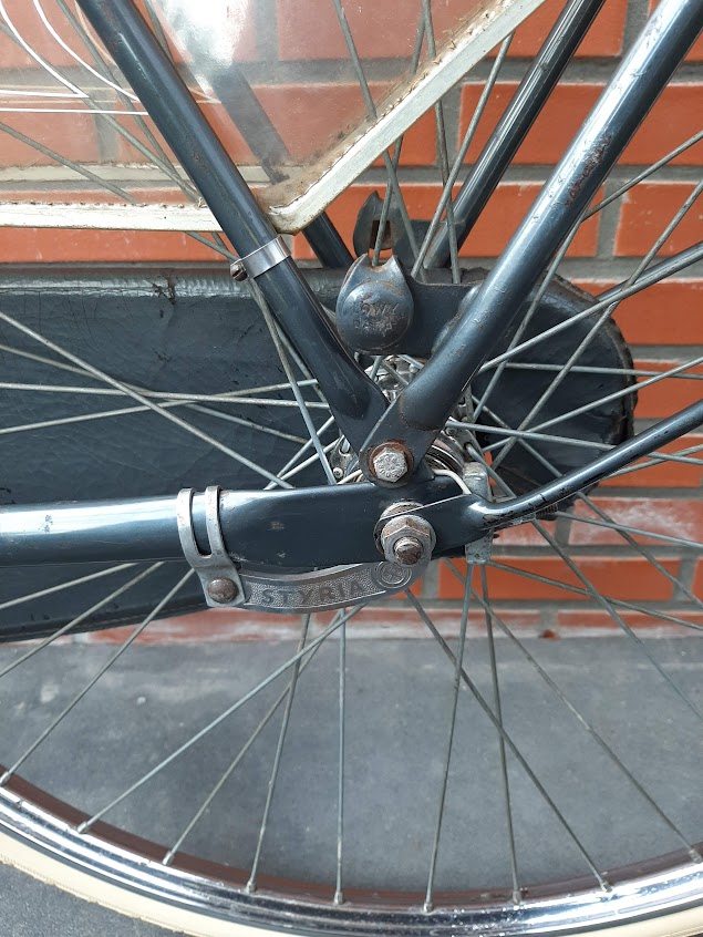 Phoenix 1958 achtertrein.jpg