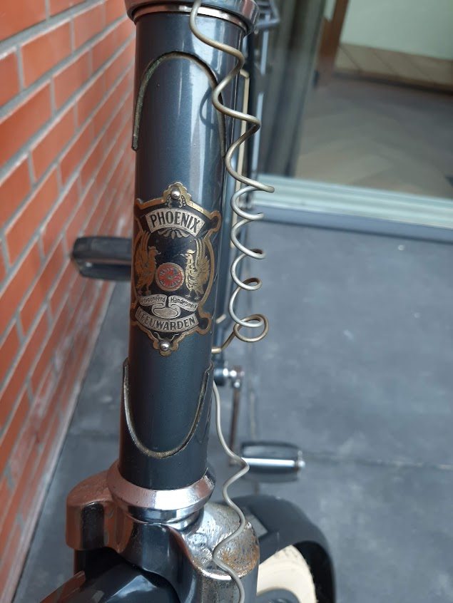 Phoenix 1958 balhoofdplaatje.jpg