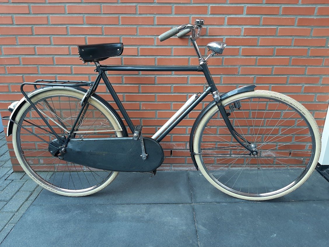 Phoenix 1958 rechtsjpg.jpg