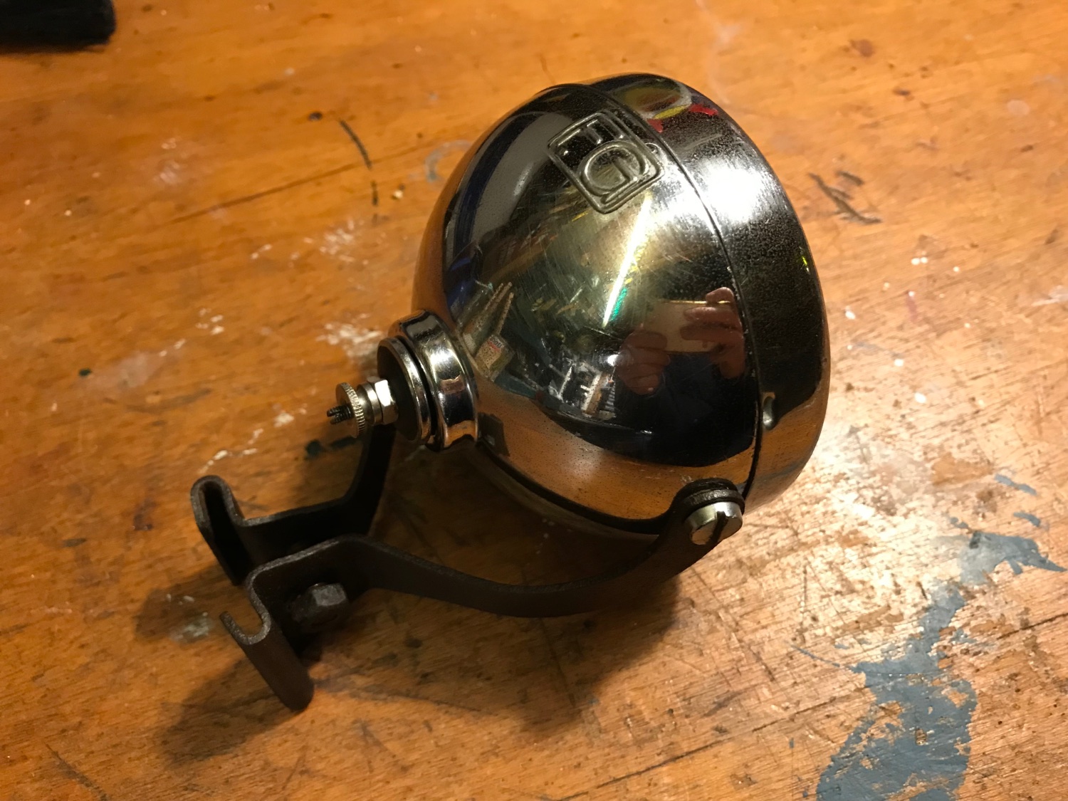 Koplamp na poetsbeurt.