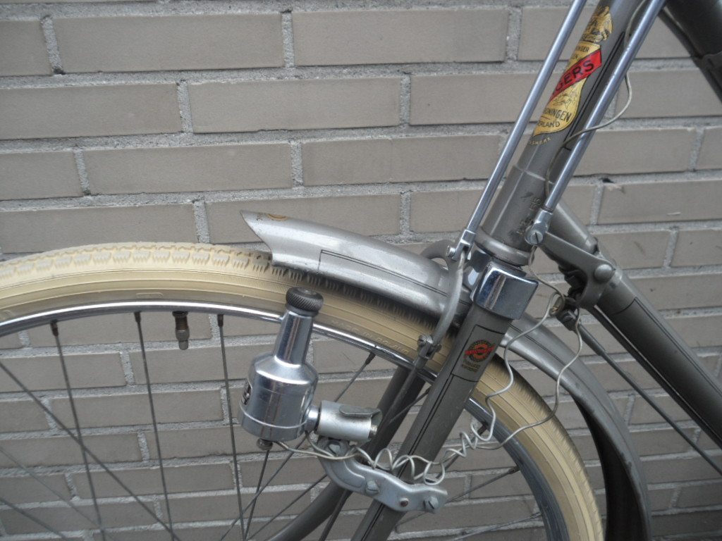 DZ 1952 voortrein.JPG