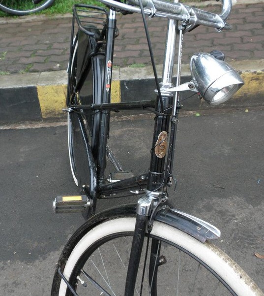 Gazelle 8V 05.jpg