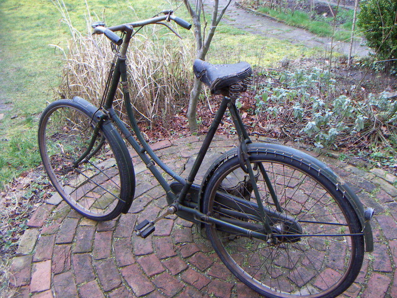 een gelakt en gebiesd achterspatbord