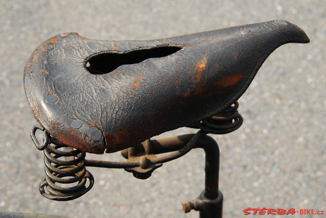 Lamplugh zadel foto Sterba