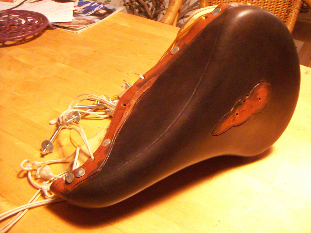 geverfd en deels los gesneden