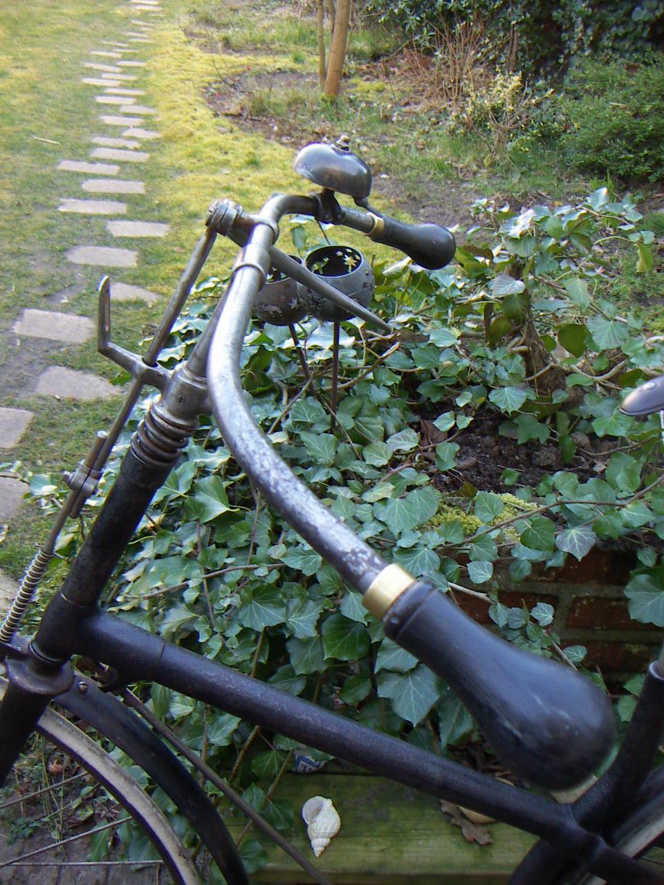 Stuur met ouderwets belletje