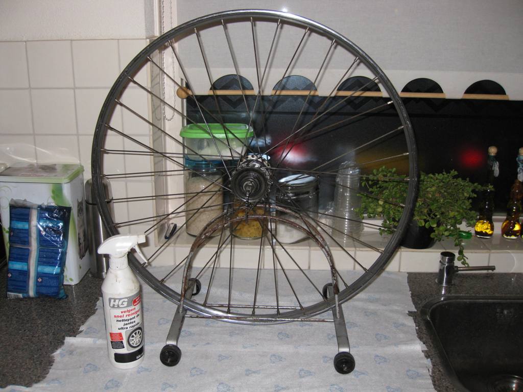 HG velgen snel reiniger (agressief spul maar werkt als een trein! Beter dan wasbenzine)