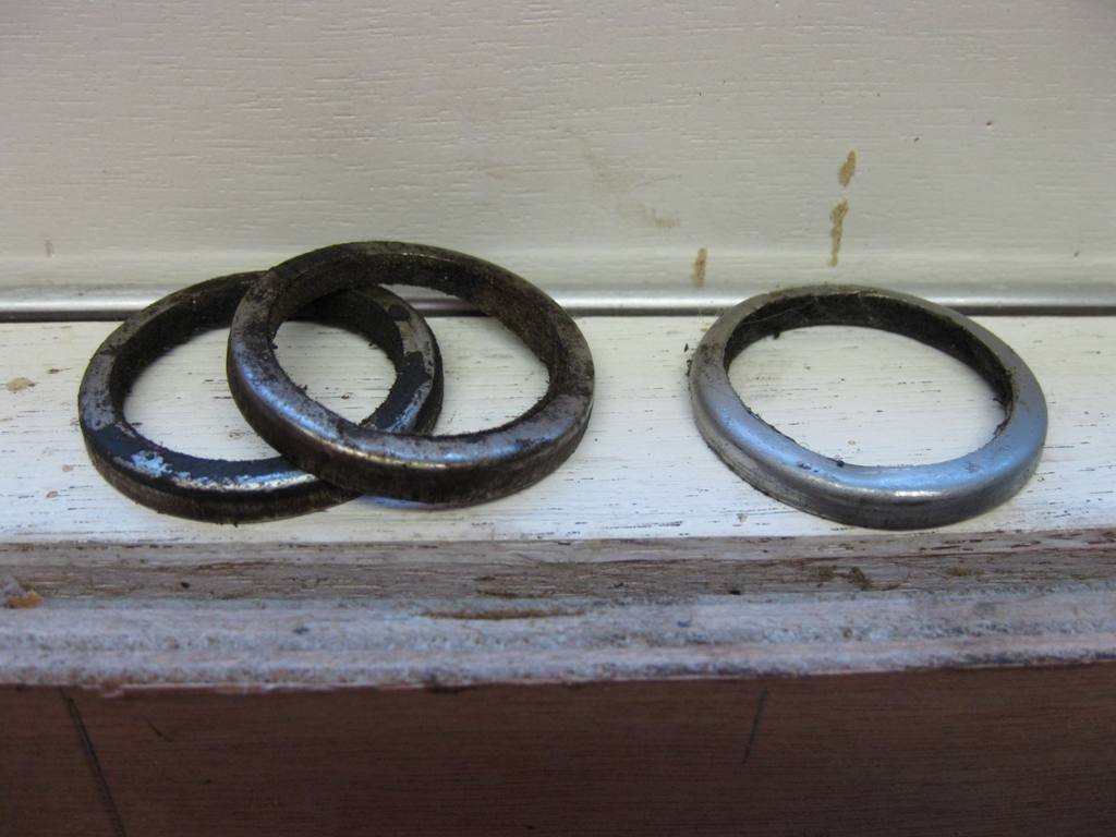 Trapaslug ringen (de oude en de vervangers)