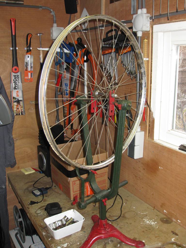 Gietijzeren wielrichter