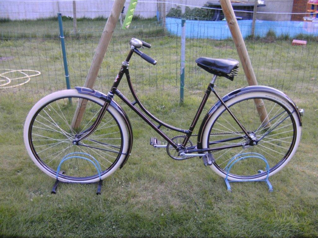 de volledige fiets , ondertussen is ook de kettingkast geplaatst