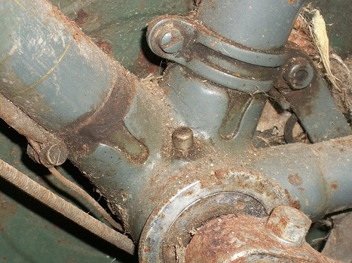 Roest, stof. En een cranckstel.