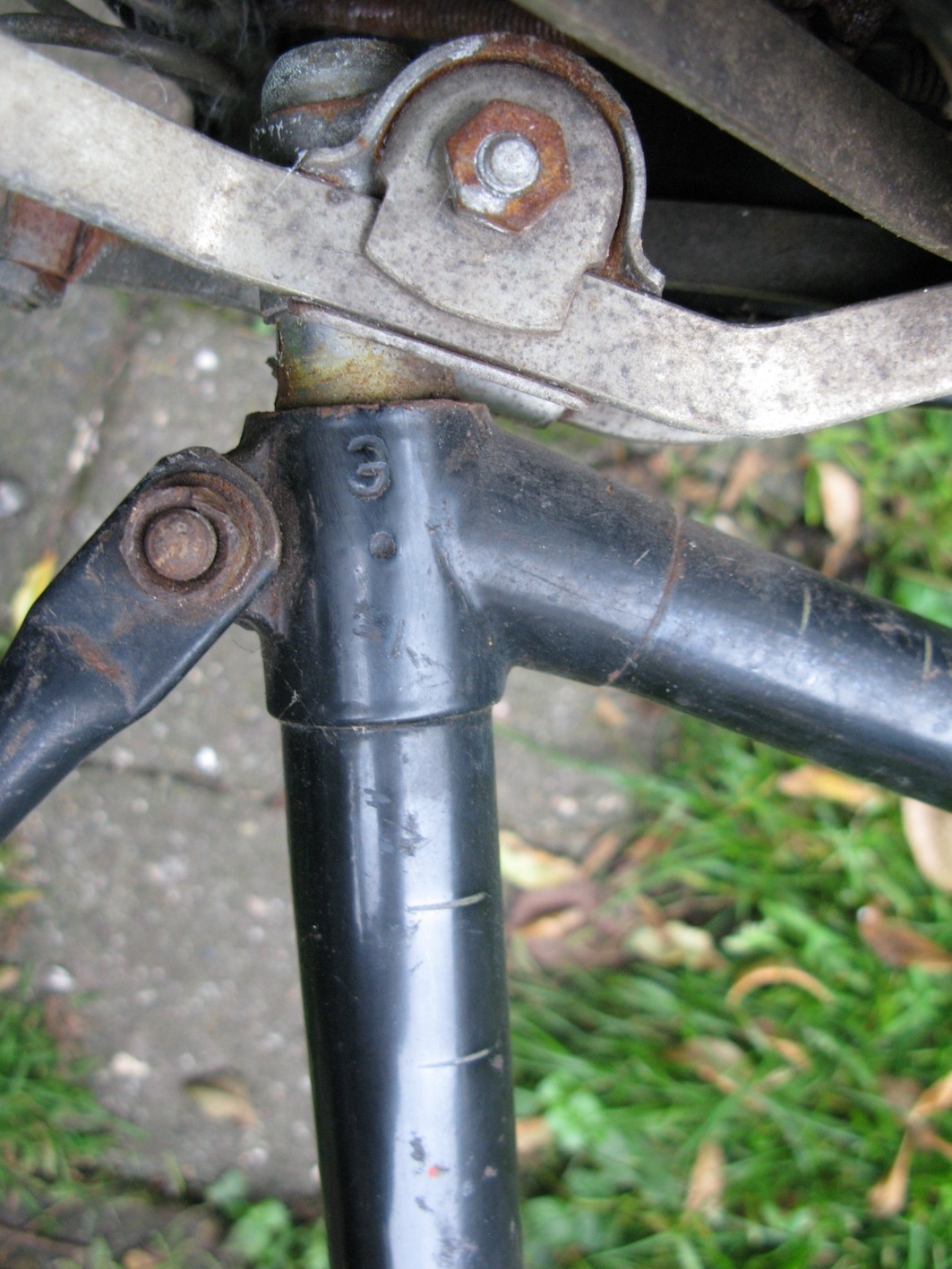 merkteken G. waarschijnlijk van soldeerder uit fabriek