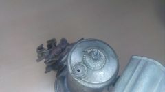 bovenaanzicht op de regelschroef die mist (vermoed ik)