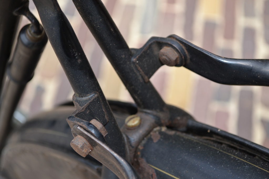 Gruno fiets Winschoten damesrijwiel jaren 30 18.JPG