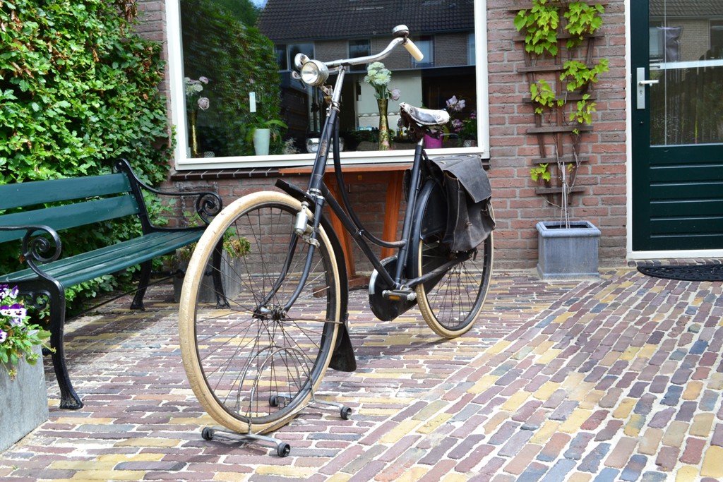 Gruno fiets Winschoten damesrijwiel jaren 30 02.JPG