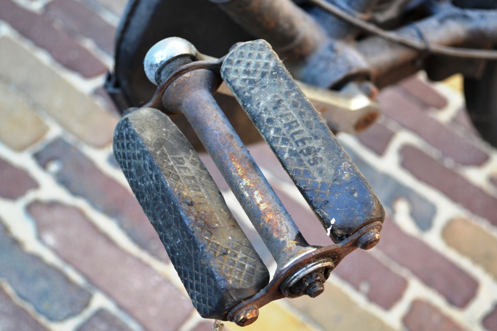 Fongers HZ 65 1932 14 - Peerless trappers.JPG