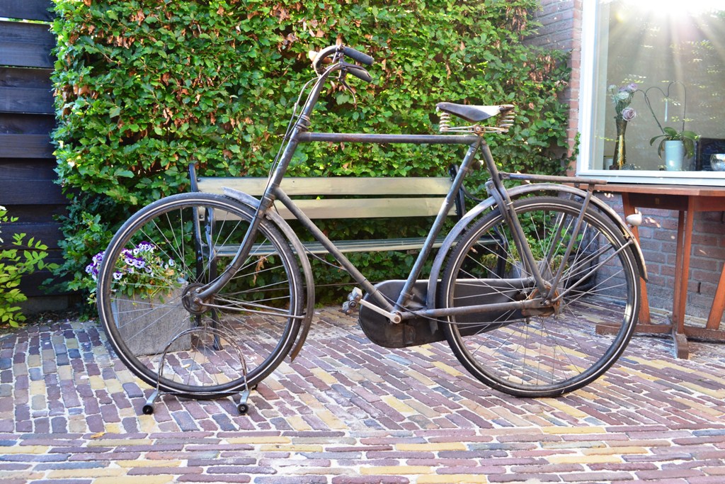 Fongers HZ 65 1932 01 - Zij aanzicht.JPG