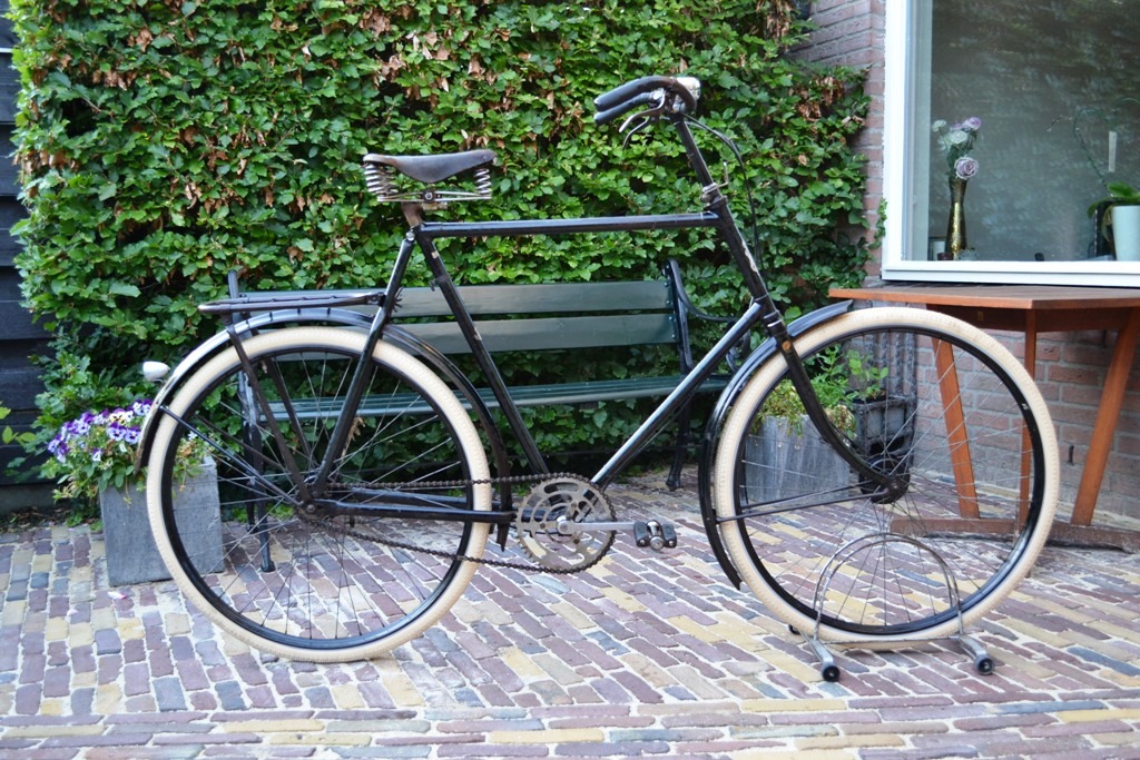 Fongers HZ 65 1932 The day after 00.JPG