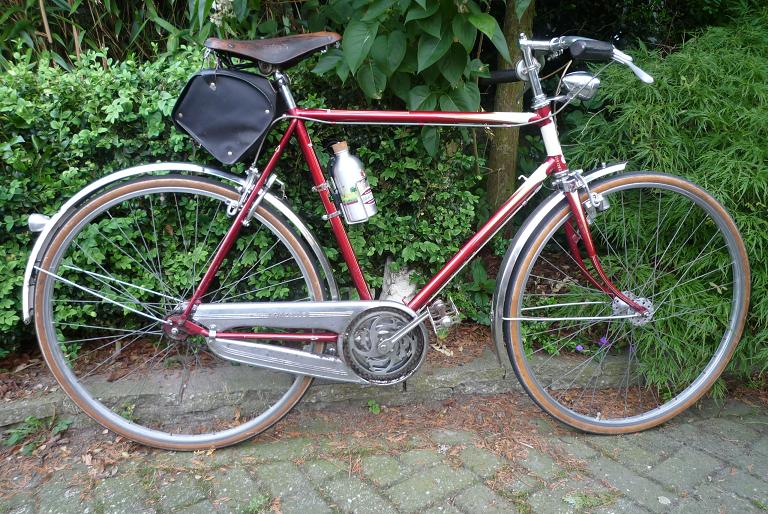 Gazelle licht met reynolds 531 hoofdframe.