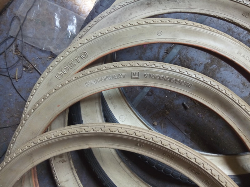 4 stuks 20x1 1/2 (40-432) Doeto wit