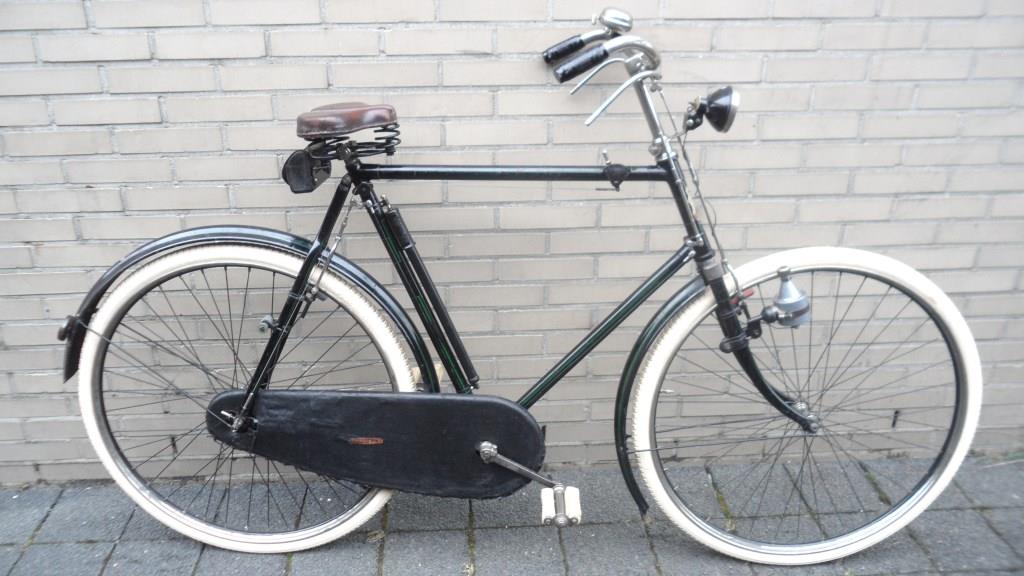 HZ 1922 rechts compr..jpg