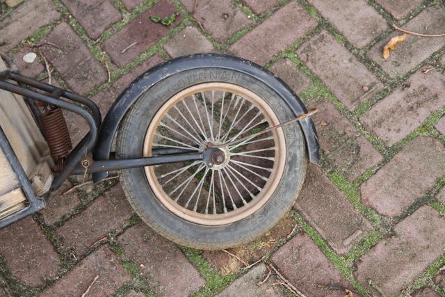 zijaanzicht fiets kar