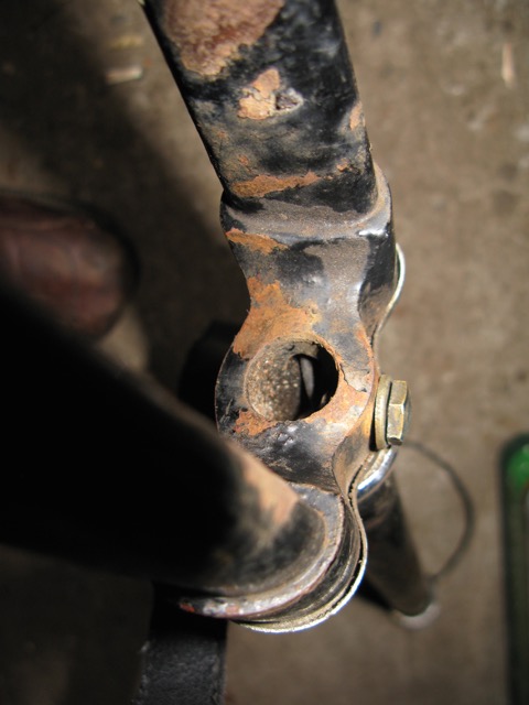 snoertje via gat in vorkkroon naar dynamohaak.