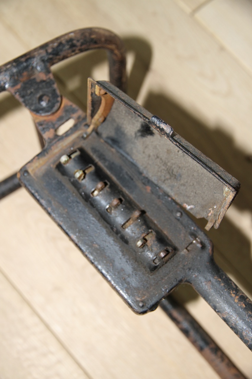 Slot met deksel open